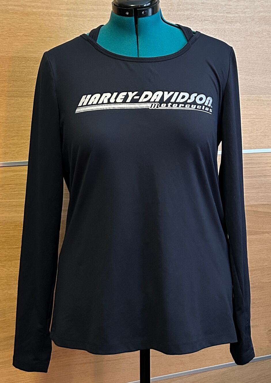 Harley Davidson - Long Sleeve spandex blend Women’s Shirt - Sz Large - Black